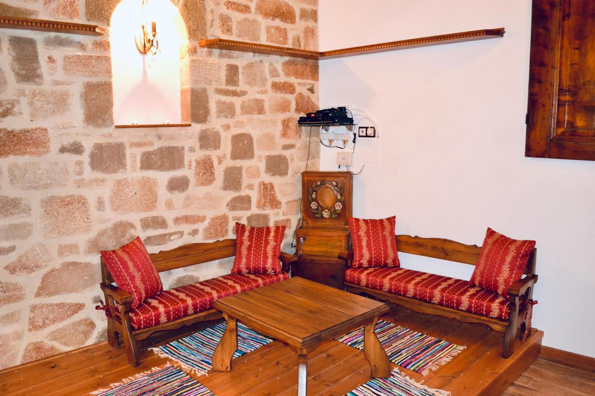 Villa Patitiri Traditional House With Hot Tub Archangelos  Exterior foto